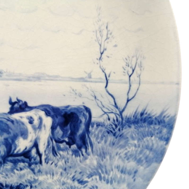 Delft porceleyne fles cow plate after Roelofs by Jaap Gidding Plate
