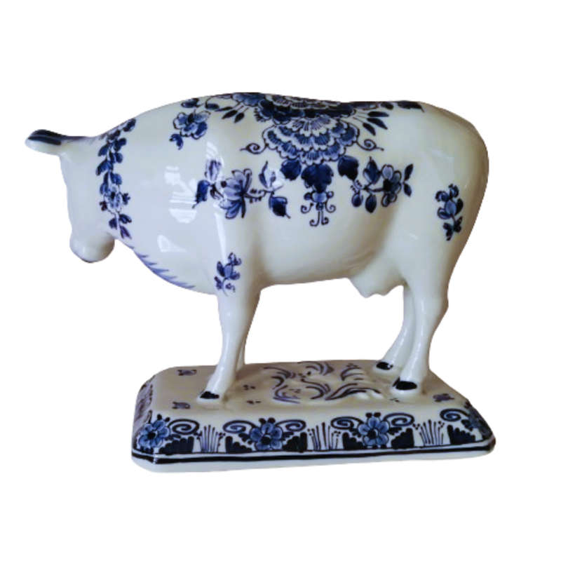 De Porcrleyne Fles Royal Delft Blue and White Right facing Bull Cow c.1959