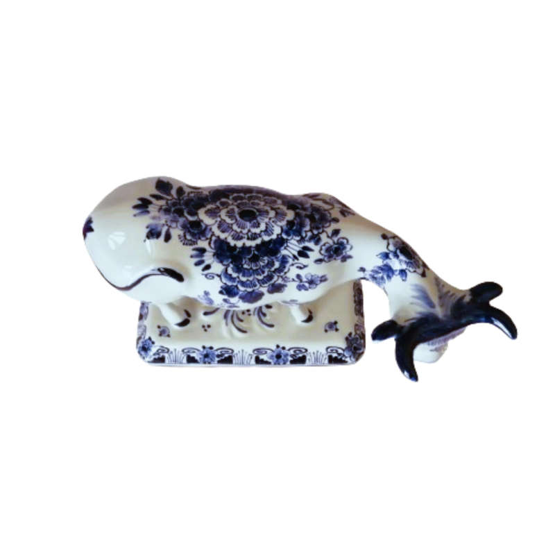De Porcrleyne Fles Royal Delft Blue and White Right facing Bull Cow c.1959
