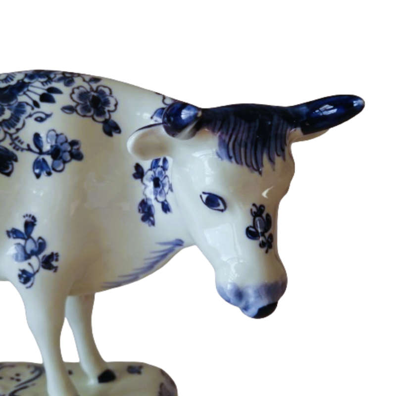 De Porcrleyne Fles Royal Delft Blue and White Right facing Bull Cow c.1959