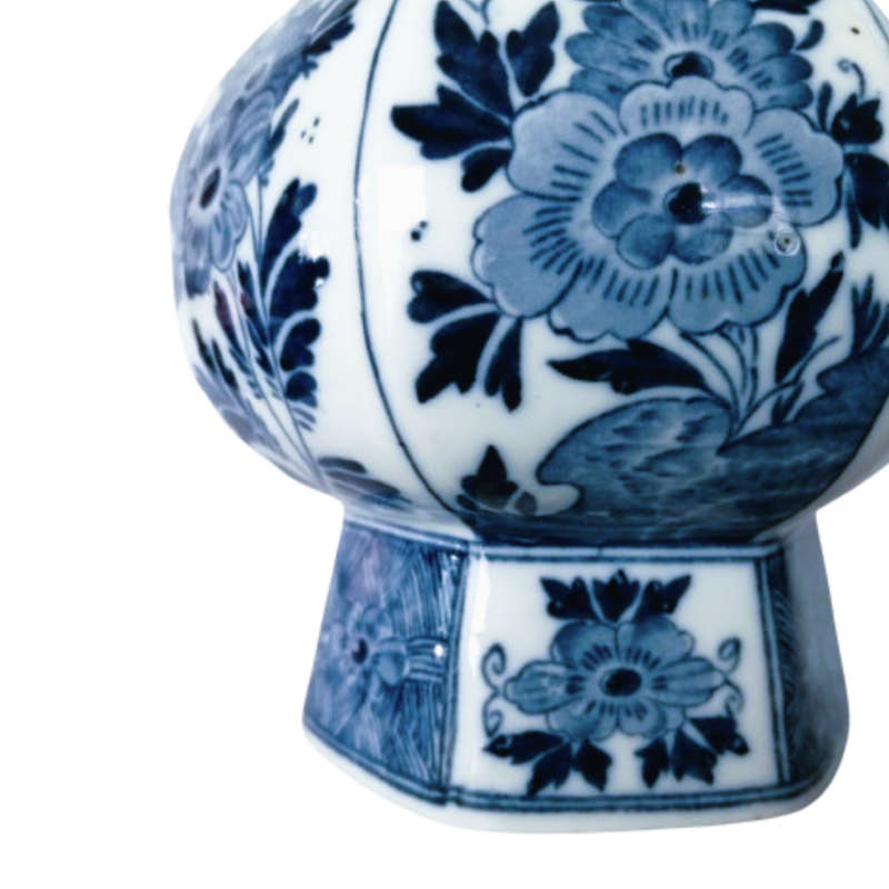 A pair of early 20th century Mosa Maastricht delft blue and white vases