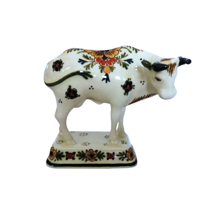 De Porcrleyne Fles Royal Delft Polychrome Right facing Bull Cow