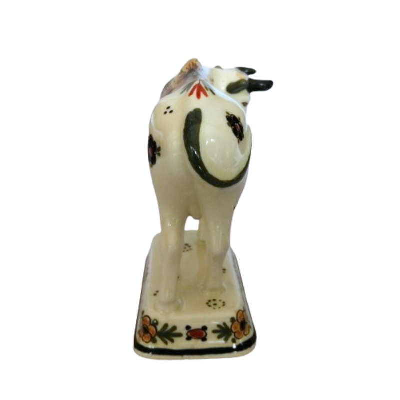 De Porcrleyne Fles Royal Delft Polychrome Right facing Bull Cow