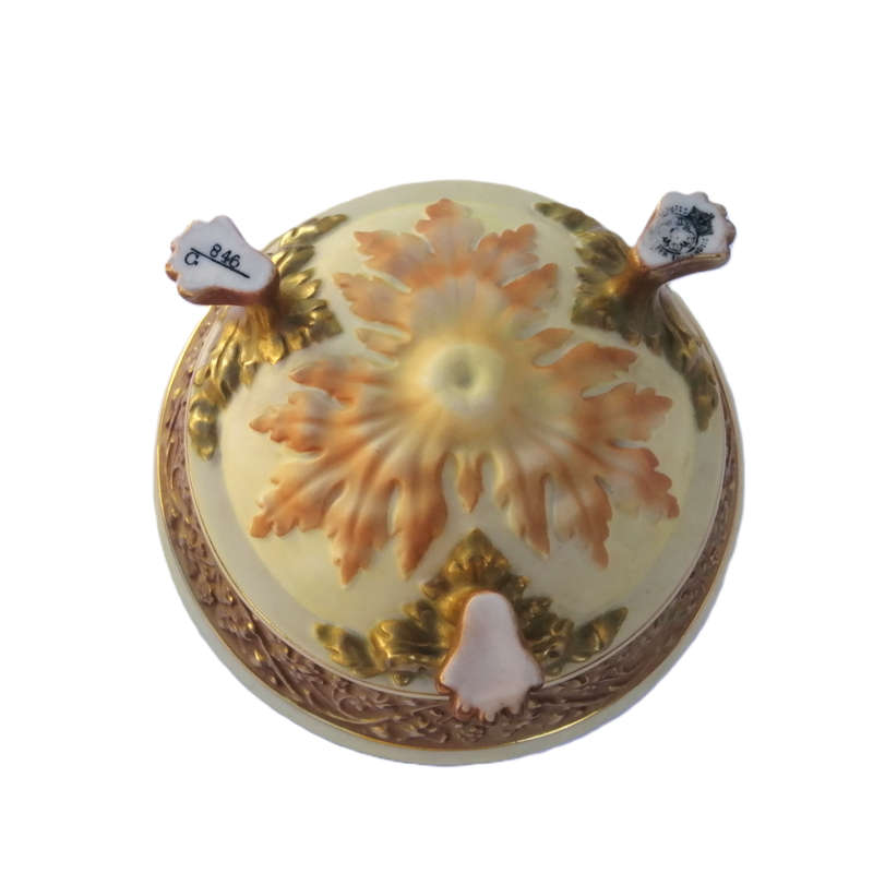 Royal Worcester 19th Century Lidded Reticulated Potpourri with Intricate Cover and Paw Feet, c.1869