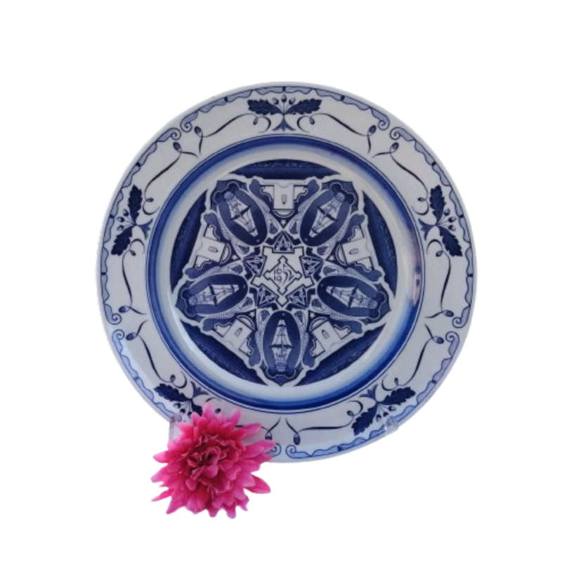 Rare 1952 Gouda PZH Jan Van Riebeeck Festival commemorative wall plate design by WH Coetzer
