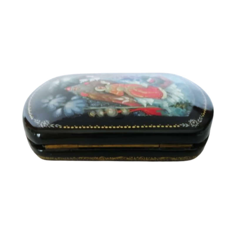 Russian Black lacquer Paper mache Trinket box Signed