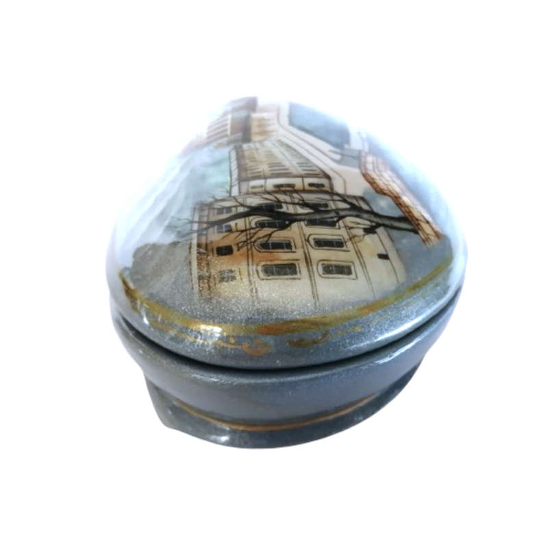 Russian Black lacquer Paper mache Mother of pearl Trinket box