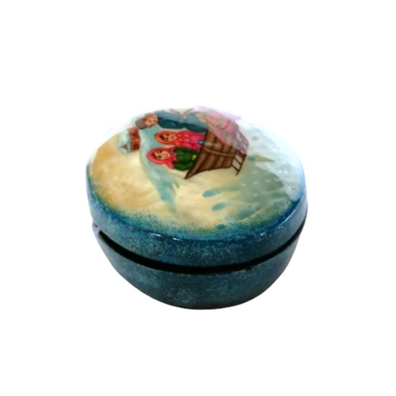 Russian Black lacquer Paper mache Mother of pearl Trinket box