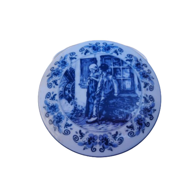 Delft Oude Molen The old Masters Loving Couple lidded dish