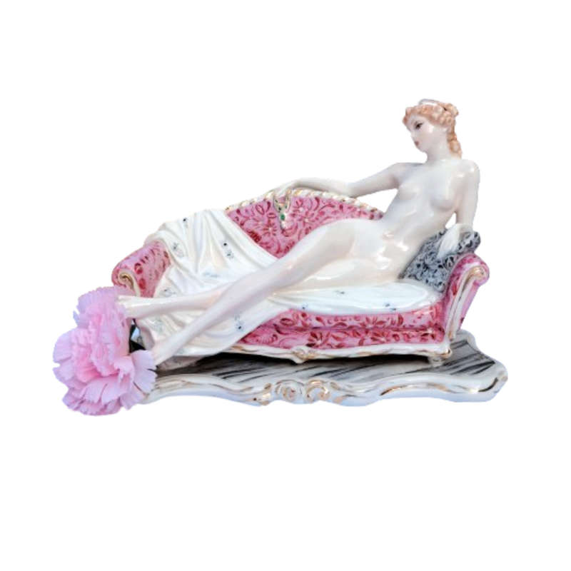 Vincenzo Bertolotti ceramic Capodimonte beautiful lady reclining nude on her chaise