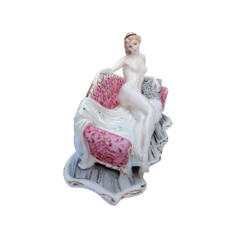 Vincenzo Bertolotti ceramic Capodimonte beautiful lady reclining nude on her chaise