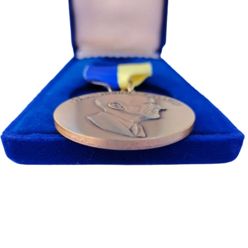 Medal Rotary International Paul Harris Fellow Founder Vintage Gold Brooch V-5583