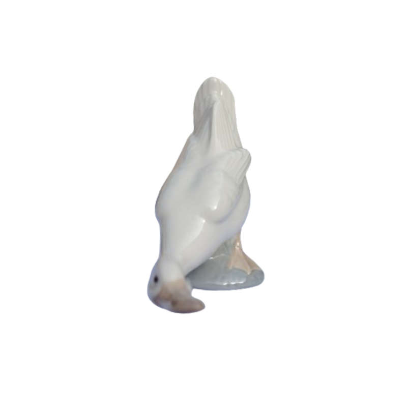 Lladro Nao Figurine Suspicious Duckling
