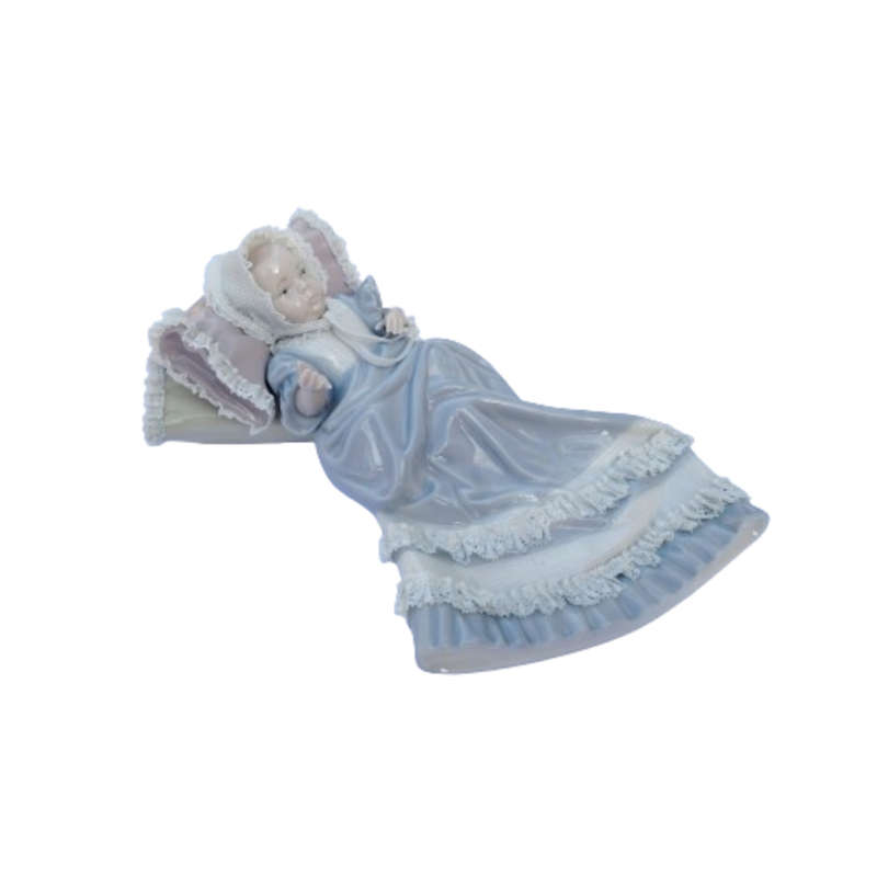 Lladro Figurine No. 5618  Christening Baby