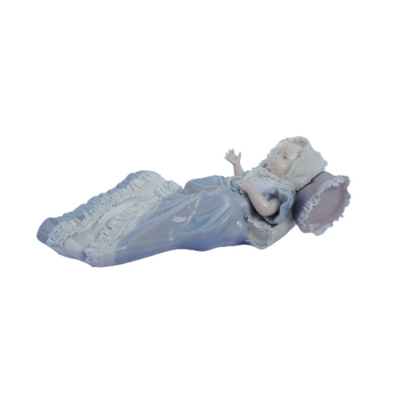 Lladro Figurine No. 5618  Christening Baby