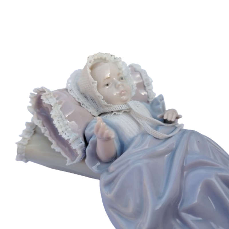 Lladro Figurine No. 5618  Christening Baby