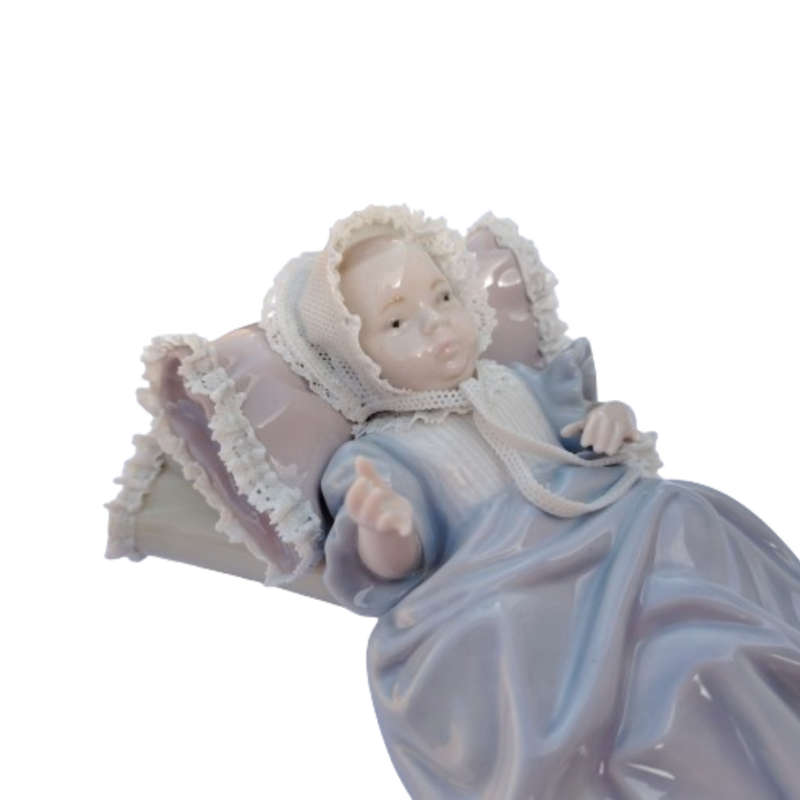 Lladro Figurine No. 5618  Christening Baby