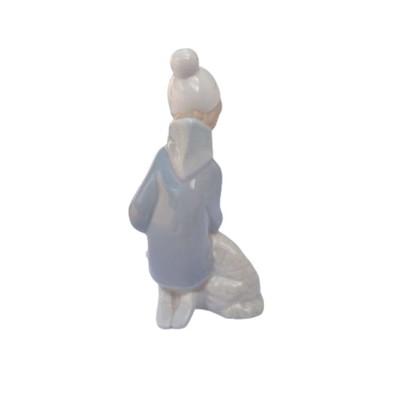 Lladro Shepherd with Lamb #4676 Retired 2001