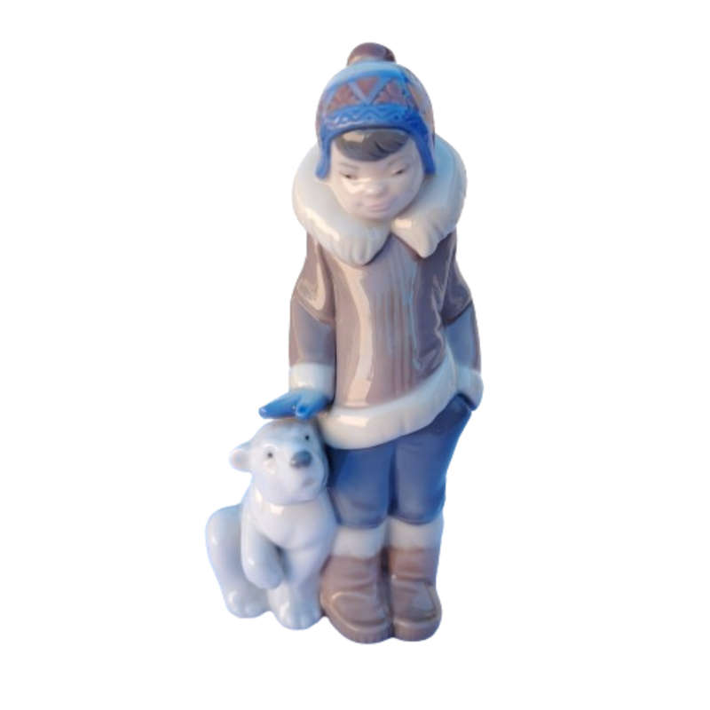 Lladro Eskimo Inuit Boy with Pet his Polar Bear 5238
