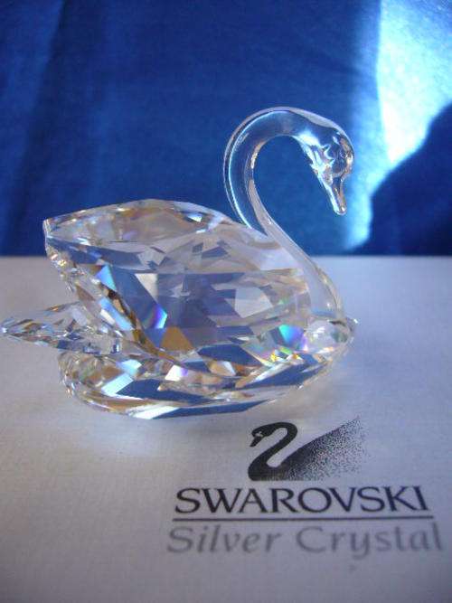 Swarovski Crystal - Medium SWAN