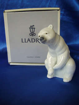 Lladro Porcelain Resting Polar Bear 01001208 Boxed