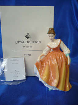Royal Doulton Petites Fair Lady Orange HN 5274 boxed