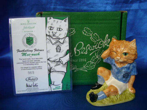 Beswick FOOTBALLING FELINES `MEE-OUCH` LIMITED EDITION  #
