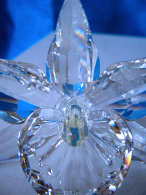 SWAROVSKI CRYSTAL YELLOW ORCHID LIGHT CENTRE (Rare) Retired