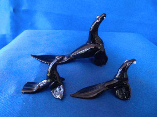 Stunning Vintage Glass Figurines Three Black Seals