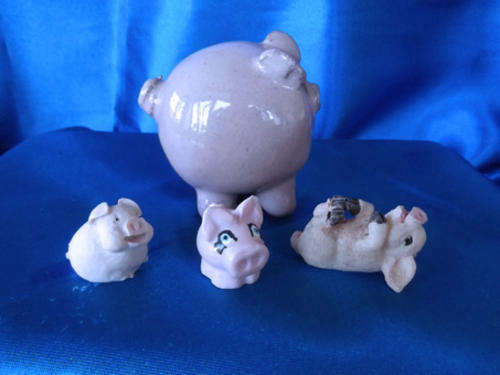 Four Sweet Pigs