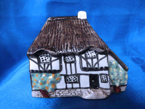 Miniature House - Tey Pottery "Yeoman's Cottage"
