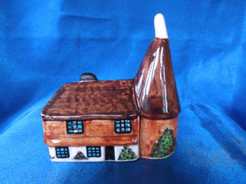 Miniature House - Castle Cottage