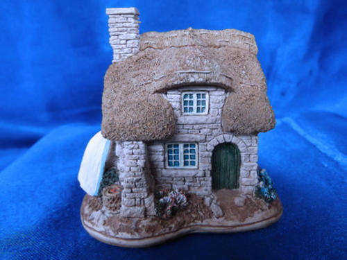 Lilliput Lane Miniature House - The Cuddy