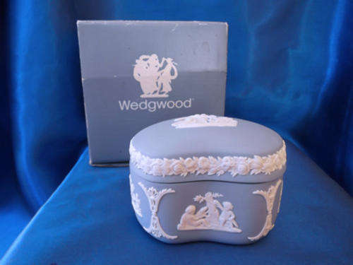 Vintage Wedgewood Jasper Blue Heart Trinket Box