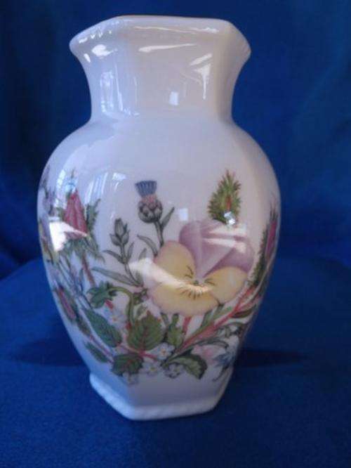 Aynsley Bone China Vase Wild Tudor