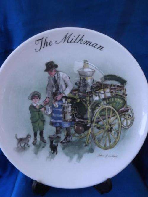 Stunning Wedgewood "Street Sellers of London" Plate