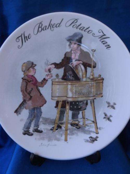 Stunning Wedgewood "Street Sellers of London" Plate