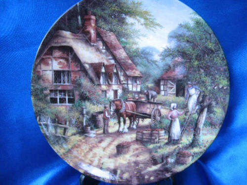 Stunning Wedgwood `The Apple Pickers`  Plate LTD *