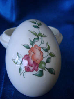 Lovely Wedgwood Bone China egg shaped trinket box  #