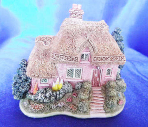 Miniature House - Lilliput Lane " Golden Years "
