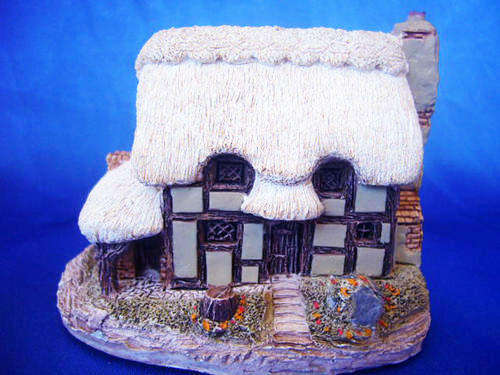 Miniature House - Lilliput Lane ` The Farriers ` #