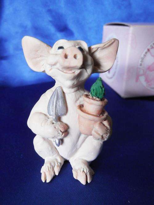Pigtail Pigs Occasions ` Retire `