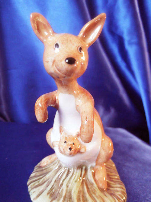 Winnie the Pooh by Royal Doulton - Disney " Kanga and Roo " *