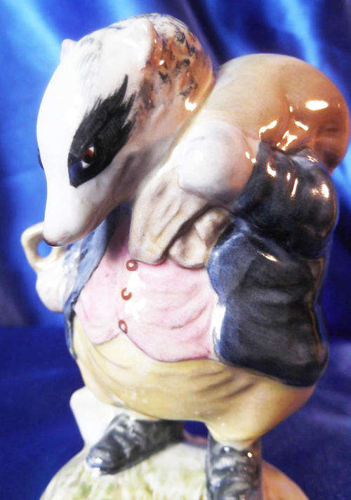 Beswick - Beatrix Potter - ` Tommy Brock ` 1348/2 Gold #