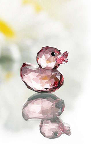 SWAROVSKI CRYSTAL LOVLOT HAPPY DUCK ROSY RUBY  and BOXED
