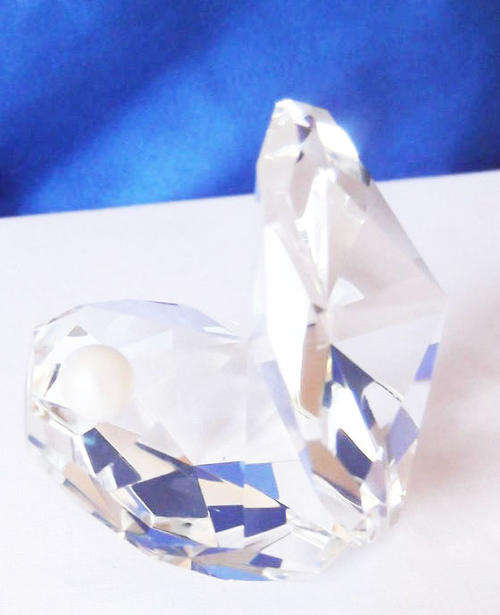 Stunning  Crystal Cut Glass Large Oyster Shell with pearl