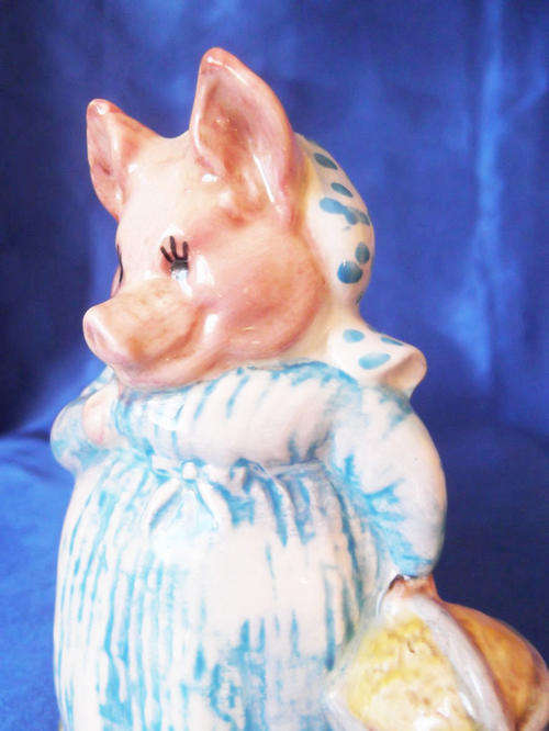 Beswick  Beatrix Potter`s `Aunt Pettitoes` #