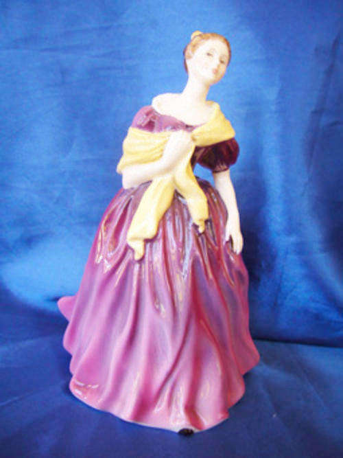 LOVELY ROYAL DOULTON FIGURE CALLED " ADRIENNE " HN 2152