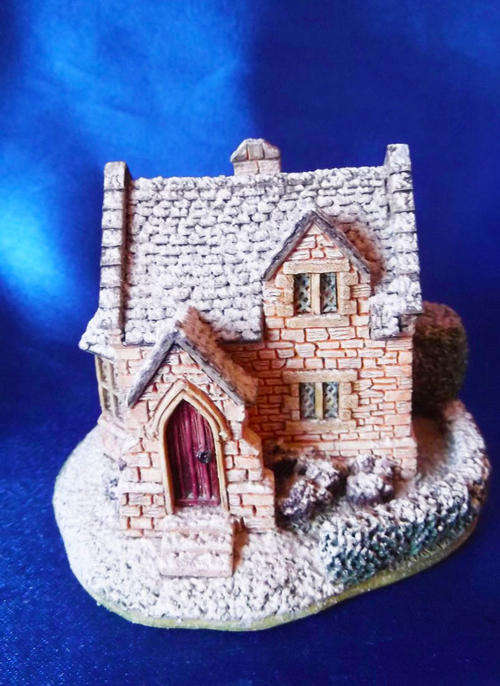 Miniature House - Lilliput Lane " The Gingerbread Shop "