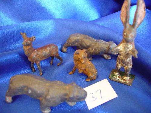**** Vintage  lead J.Hill & Co  and Britains Fox Deer Rabbit Pumas ? ****